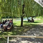 Riverside Pearl House By The River And Swimming Pool ブラガイ