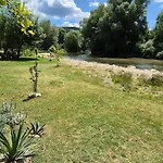 Villa Riverside Pearl House By The River And Swimming Pool Blagaj