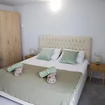 Riverside Pearl House By The River And Swimming Pool ヴィラ ブラガイ