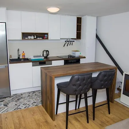 Villa Riverside Pearl House By The River And Swimming Pool Blagaj