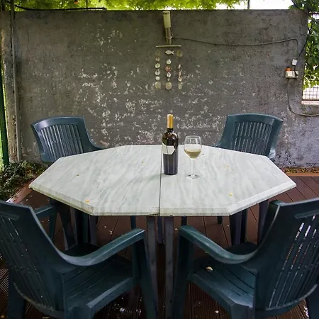 Villa Riverside Pearl House By The River And Swimming Pool