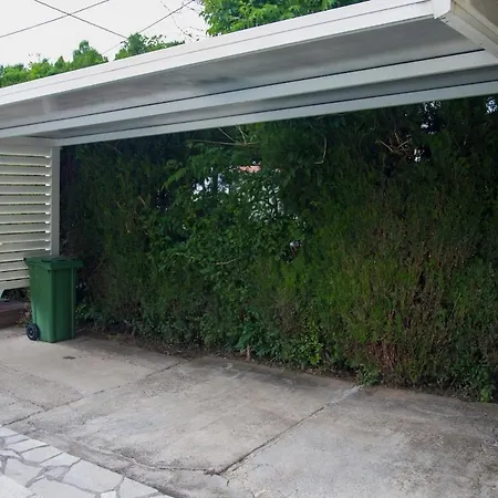 Riverside Pearl House By The River And Swimming Pool *