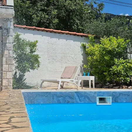 Riverside Pearl House By The River And Swimming Pool ヴィラ ブラガイ
