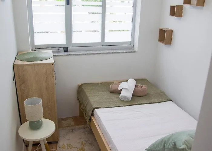 Riverside Pearl House By The River And Swimming Pool Villa