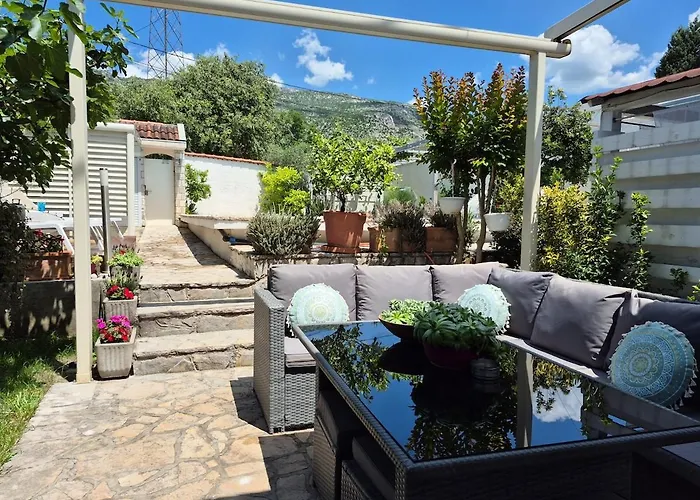 Riverside Pearl House By The River And Swimming Pool Villa